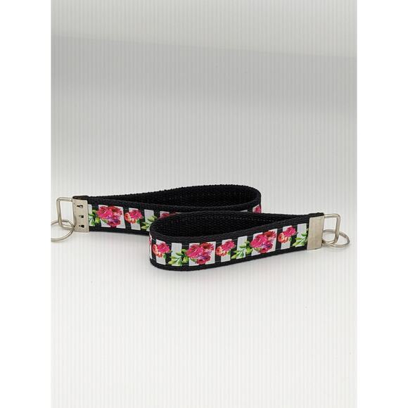 Rose Flower‎ Keychain Wristlet Boho Fabric Key Ring FOB Red Black Farmhouse Gift - Picture 8 of 8
